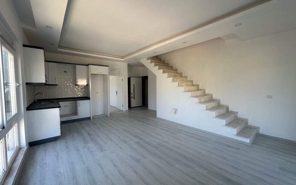 Oba Alanya Edullinen 4 huoneen huoneisto Duplex Myynnissä Flg 0905 4
