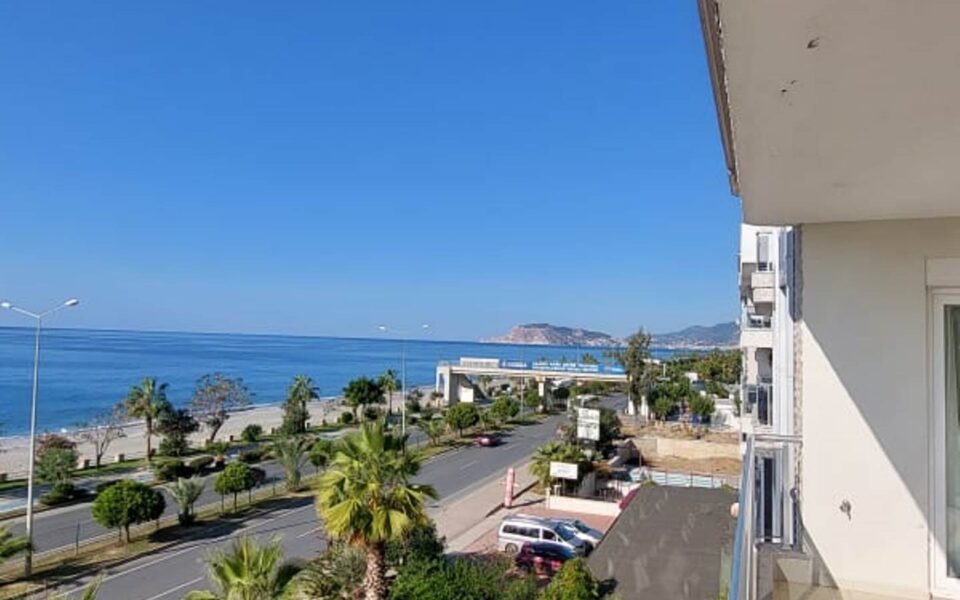 Beachfront 3 Rooms Lägenheter till salu Kestel Alanya Turkiet – KYD-1808