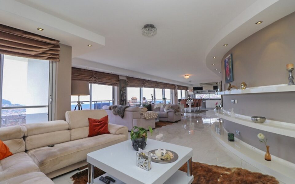 Alanya'da Satılık Deniz Manzaralı 8 Odalı Özel Villa Evler – EGV-0409