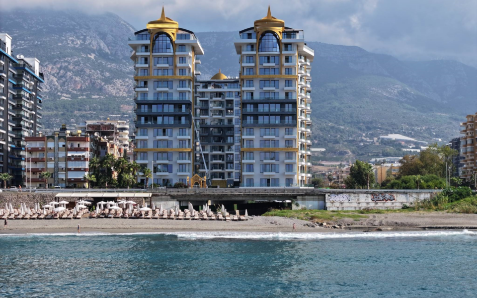 Strandfront luksus 3 værelses lejligheder til salg i Mahmutlar Alanya Tyrkiet Cmt 2709 1