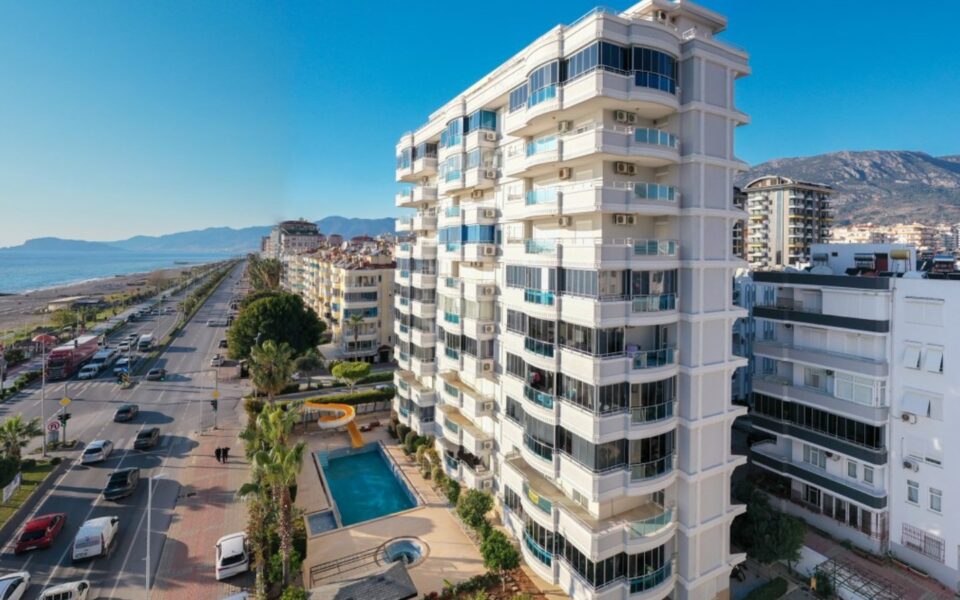 Mahmutlar Alanya Tyrkia Beachfront 3 roms leiligheter til salgs Emr 0509 1