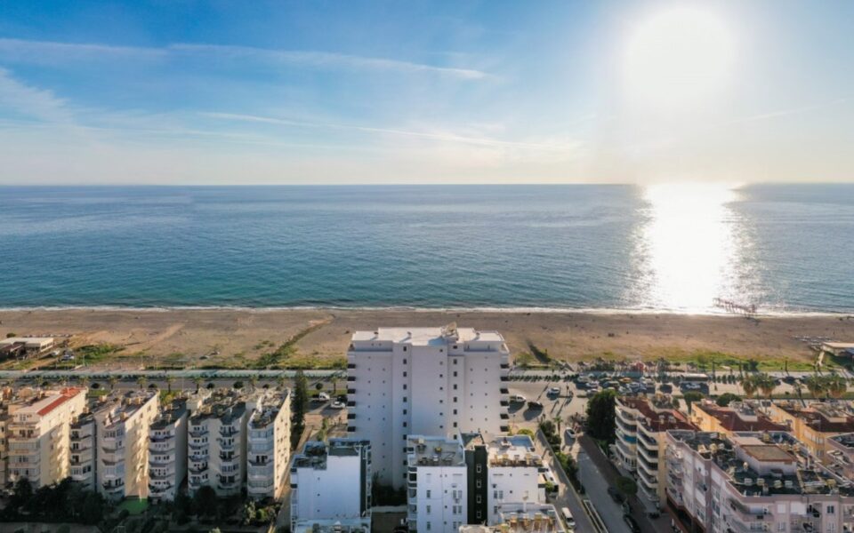 Mahmutlar Alanya Tyrkia Beachfront 3 roms leiligheter til salgs Emr 0509 2