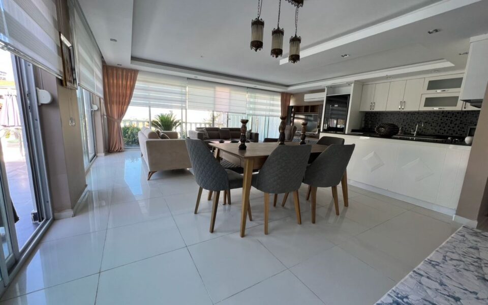 Kargicak Alanya Turkiet 400 kvm 8 rum Privat triplex villa till salu Kvl 1611 2
