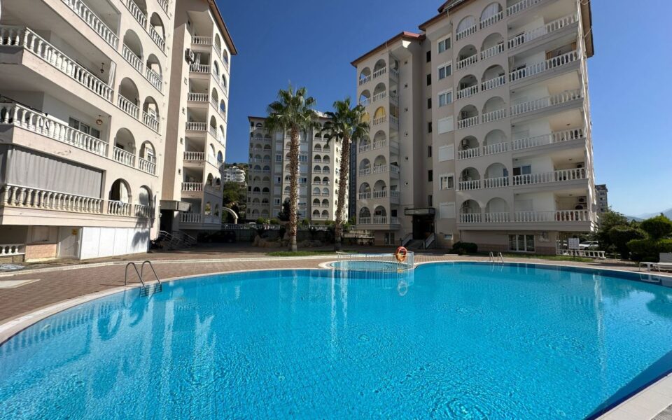 3 værelses opholdstilladelse Billig lejlighed til salg Cikcilli Alanya Tyrkiet Czr 0701 1