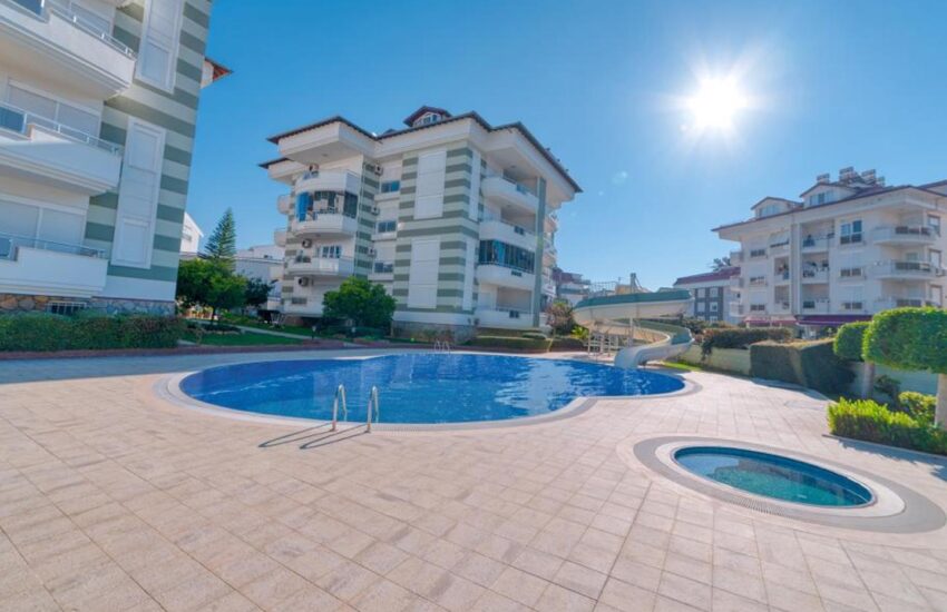 4 makuuhuonetta 1 olohuone 200 neliömetriä Paras hinta Edullinen Duplex Myynnissä Oba Alanya Turkki Pko 2703 1