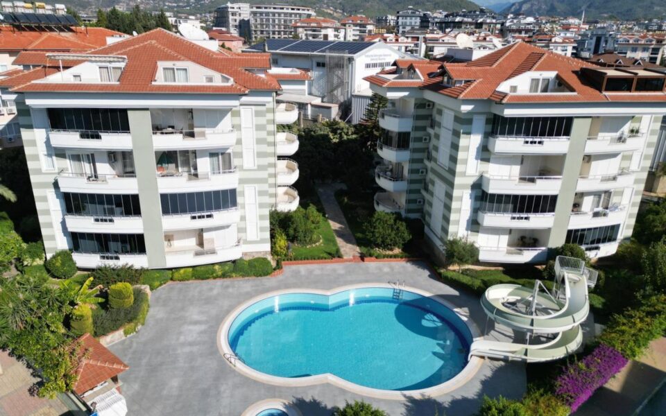 4 soveværelser 1 stue 200 kvm Bedste pris Billig duplex til salg i Oba Alanya Tyrkiet Pko 2703 2