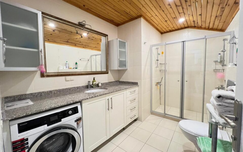 4 soveværelser 1 stue 200 kvm Bedste pris Billig duplex til salg i Oba Alanya Tyrkiet Pko 2703 3