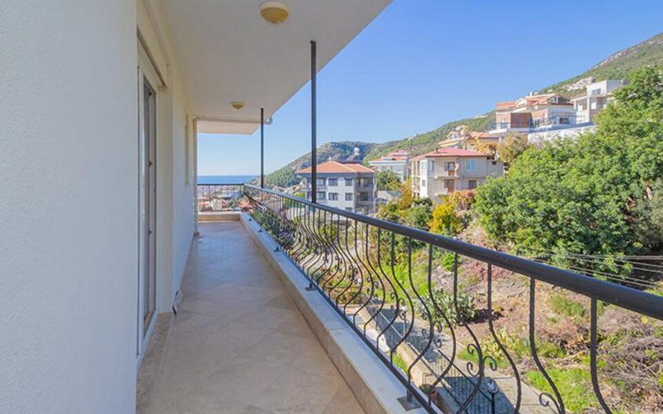 Alanya Cikcilli'de Satılık Deniz Manzaralı 4 Odalı En İyi Fiyat Villa Ev 2