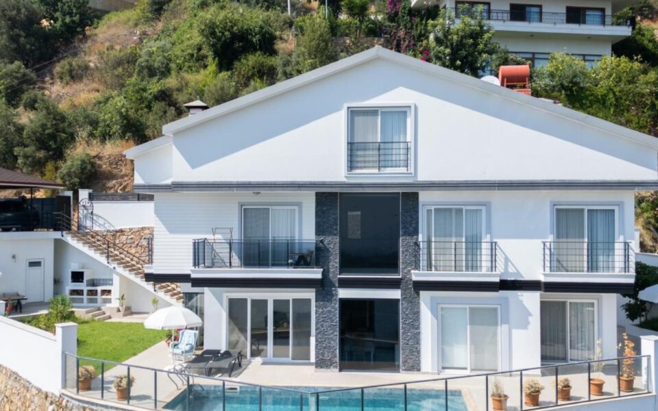Luxury 6 Room Triplex Private Villa Home Myytävänä Alanyassa Turkissa Kzc 2204 1