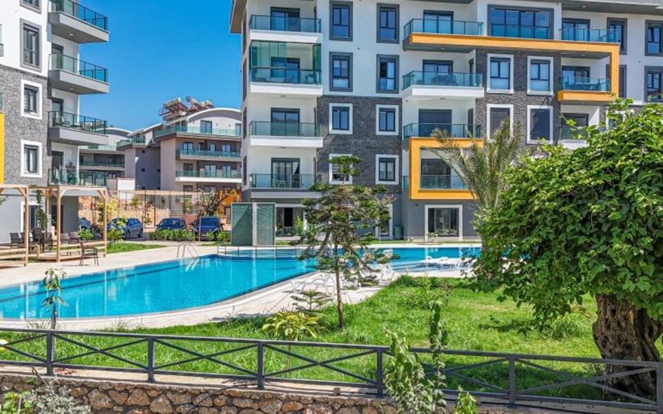 Billig 2 værelses lejlighed ejerlejligheder til salg i Oba Alanya Tyrkiet Bedste pris 73500 Euro Zty 0705 9