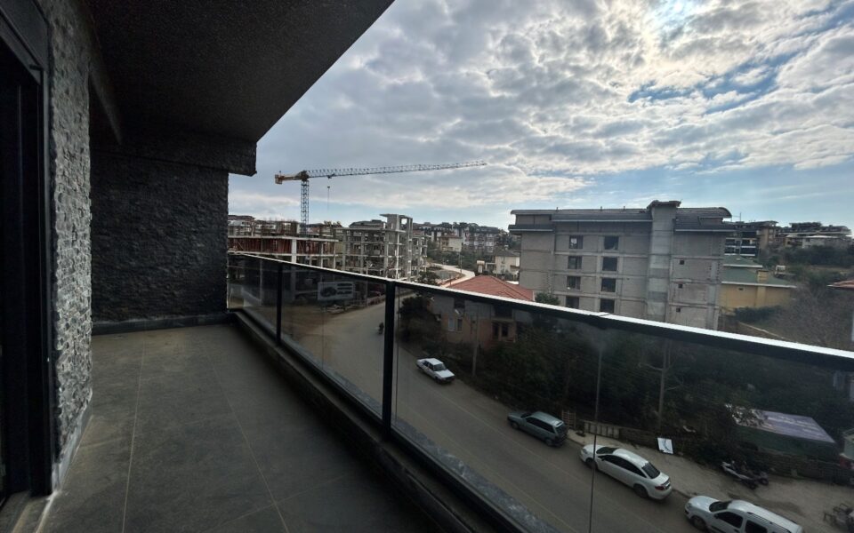 Billig 4-roms duplex leilighet til salgs i Oba Alanya Tyrkia Lfa 2605 1