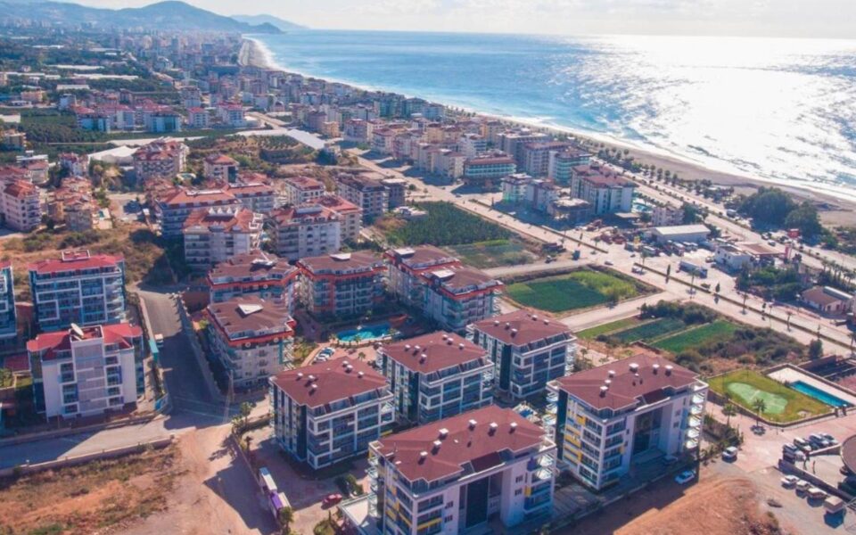 Nær stranden 3 rom duplex til salgs i Kestel Alanya Antalya Tyrkia – YKL-0607