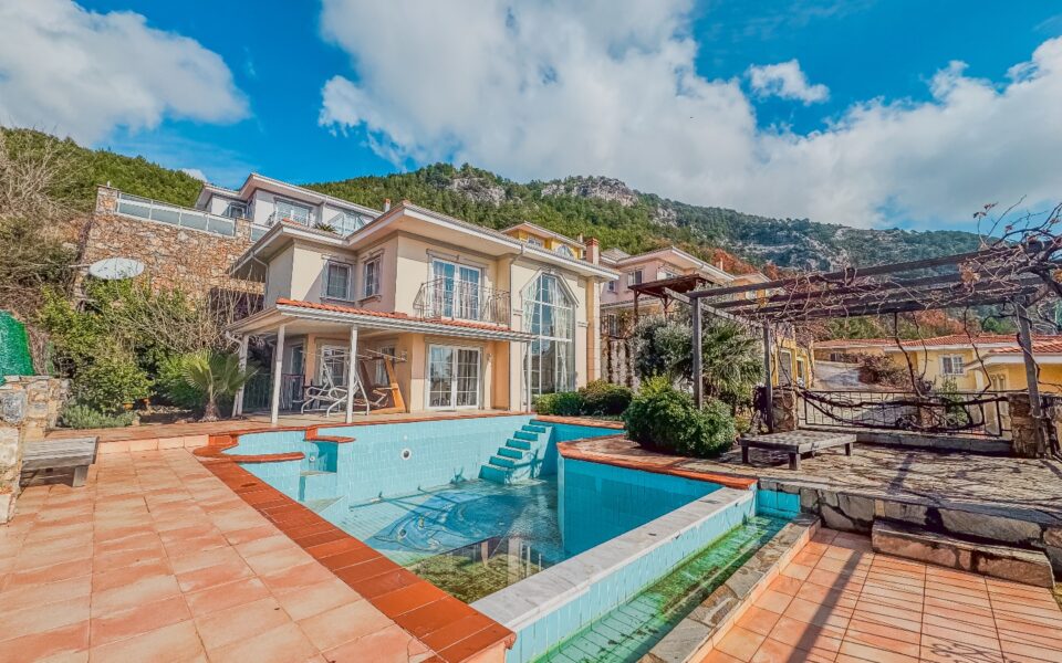 Tyrkisk statsborgerskab 5 værelses villa til salg i Alanya Tyrkiet Tvp 0708 10