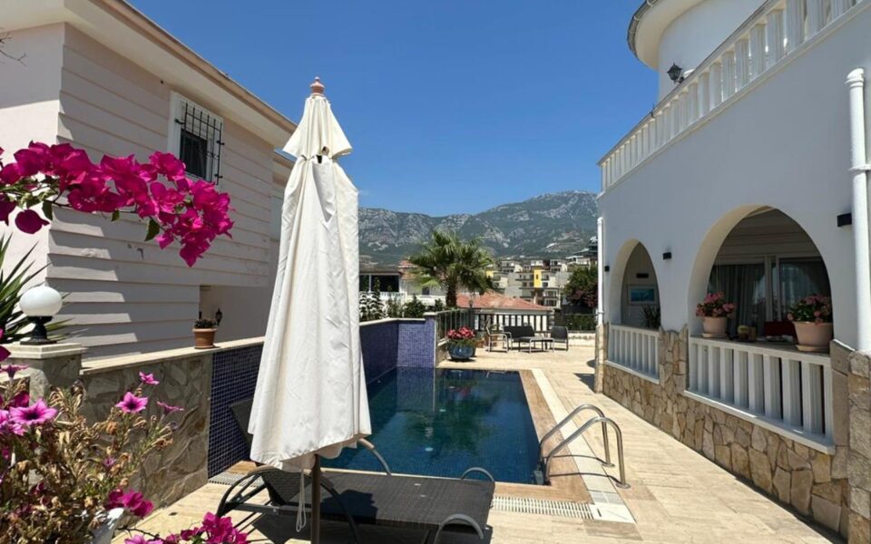 MNK-2710 – 160 kvm 4-rums privata hem Villa till salu i Kargicak Alanya Turkiet