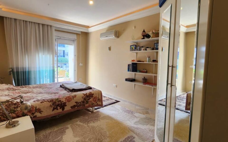 Cikcilli Alanya Türkiye'de Satılık Plaja 500 m 3 Odalı Daire – 165000 Euro