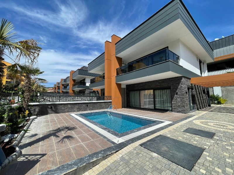 Luxuriöse Strandvilla mit privatem Pool in Avsallar Alanya – 470.000 Euro