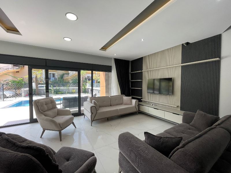 Luxuriöse Strandvilla mit privatem Pool in Avsallar Alanya – 470.000 Euro