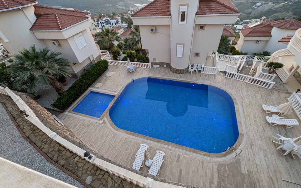 200 m² großes 4-Zimmer-Villenhaus zum Verkauf in Kargicak, Alanya, Türkei, 199.000 Euro