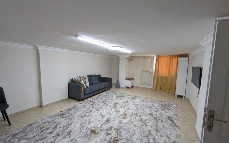 3 Schlafzimmer, 1 Wohnzimmer, insgesamt 4 Zimmerwohnung zum Verkauf, Alanya Centrum – 99999 Euro