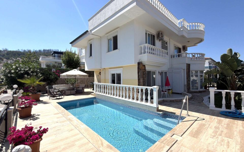 5 værelses billig villa bolig til salg med privat pool i Kargicak Alanya Fra ejer 335000 Euro 1